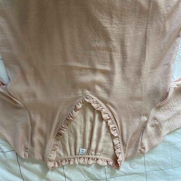 ๐ 3 for $45 Old Navy Pink Ruffle Neck Top EUC Size L - Picture 7 of 15